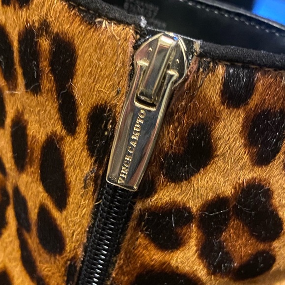 EUC Vince Camuto Leopard Ankle Boots - Picture 2 of 8